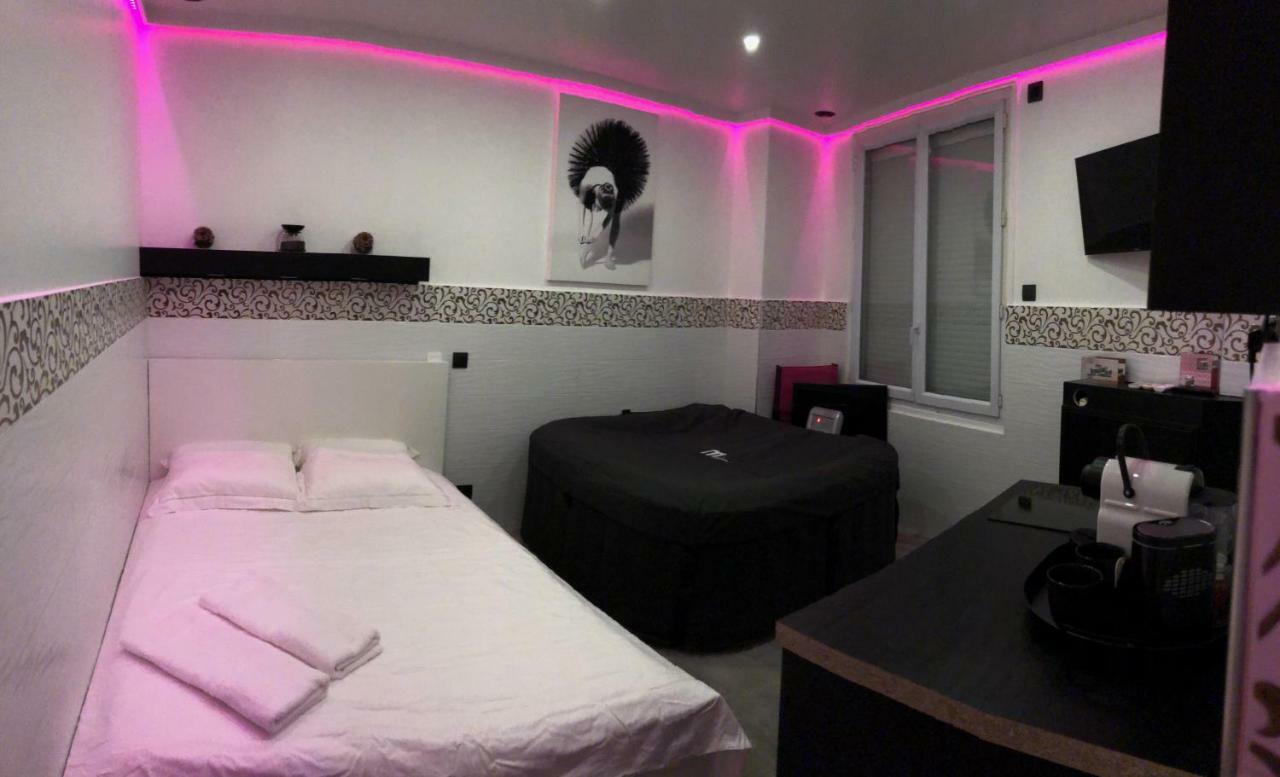 Le Boudoir Apartment มงต์รูช ภายนอก รูปภาพ